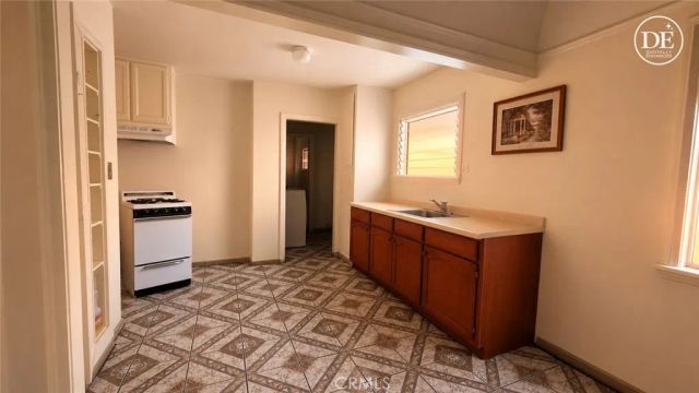 4115 Independence, South Gate, CA 90280