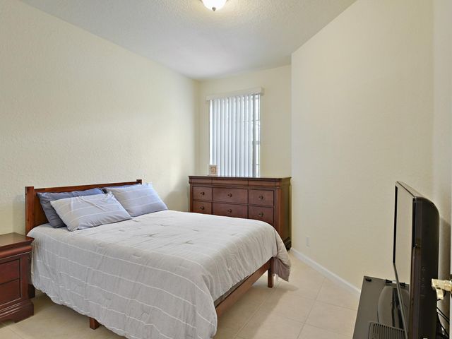 833 NW Rutherford Court NW, Port St. Lucie, Port St Lucie, FL 34983
