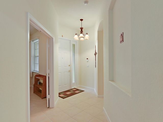 833 NW Rutherford Court NW, Port St. Lucie, Port St Lucie, FL 34983
