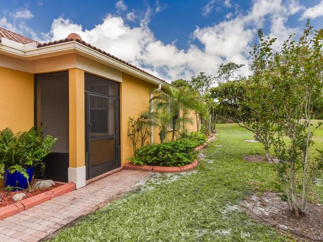 833 NW Rutherford Court NW, Port St. Lucie, Port St Lucie, FL 34983