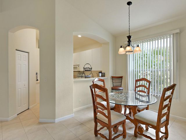 833 NW Rutherford Court NW, Port St. Lucie, Port St Lucie, FL 34983