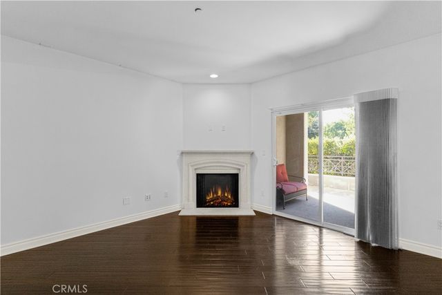 4424 Whitsett Avenue 110, Studio City, CA 91604
