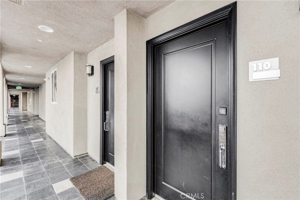 4424 Whitsett Avenue 110, Studio City, CA 91604 — photo 4