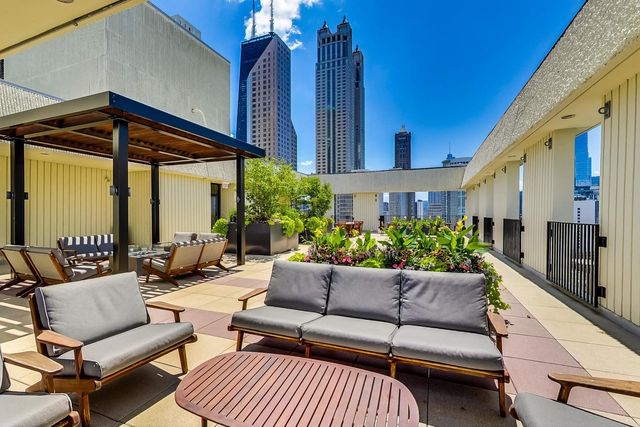 100 E Bellevue Place 23B, Chicago, IL 60611