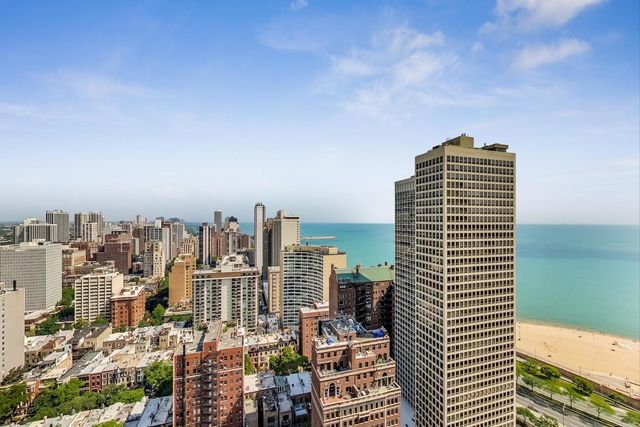 100 E Bellevue Place 23B, Chicago, IL 60611