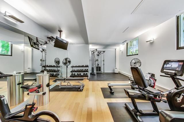 100 E Bellevue Place 23B, Chicago, IL 60611