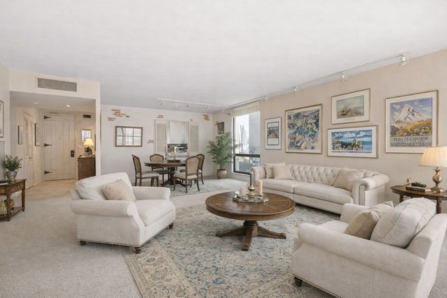 100 E Bellevue Place 23B, Chicago, IL 60611