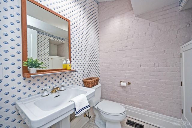 1120 Fuller Street, Cincinnati, OH 45202