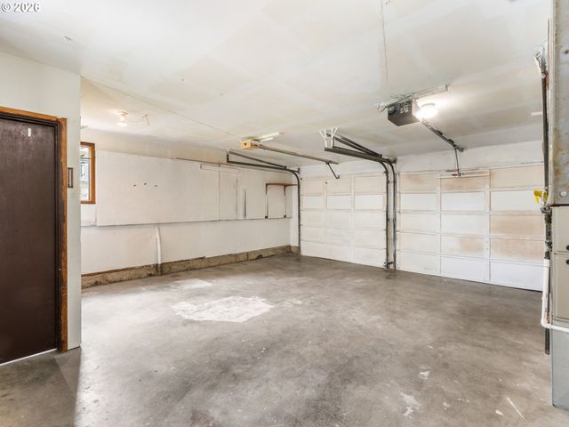 300 Se MORLAN Ave, Gresham, OR 97080