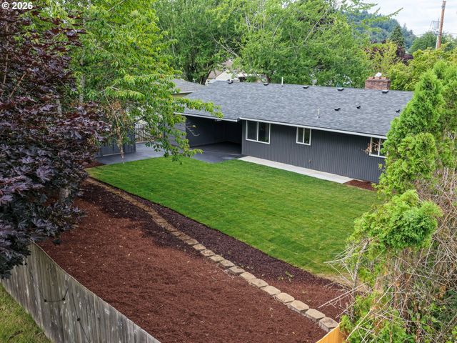 300 Se MORLAN Ave, Gresham, OR 97080