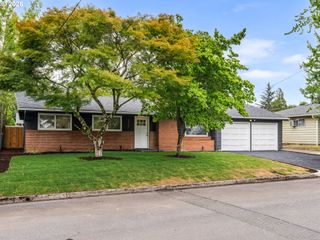 300 Se MORLAN Ave, Gresham, OR 97080