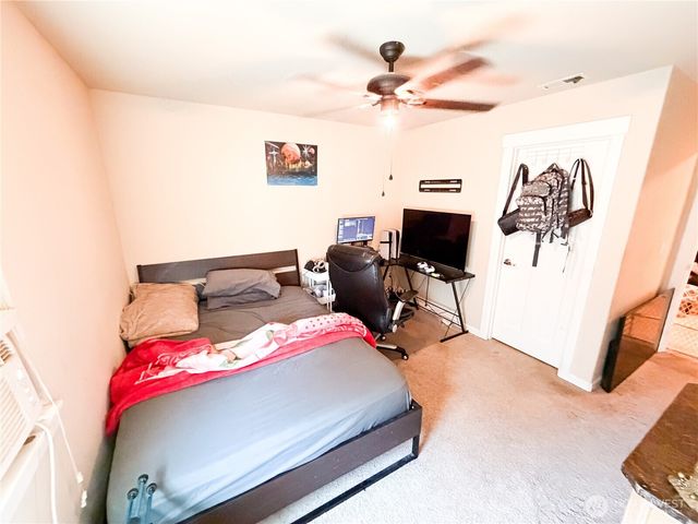 16305 25th Avenue Ct E, Tacoma, WA 98445