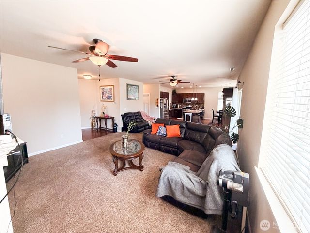 16305 25th Avenue Ct E, Tacoma, WA 98445