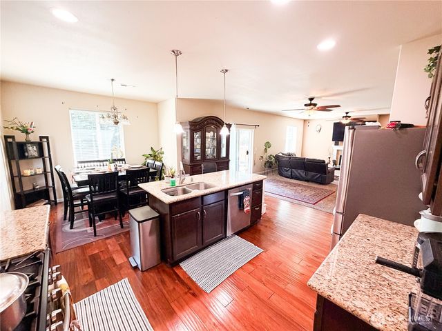 16305 25th Avenue Ct E, Tacoma, WA 98445