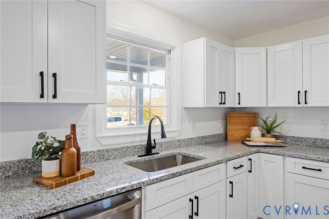 2304 Gordon St, Hopewell, VA 23860