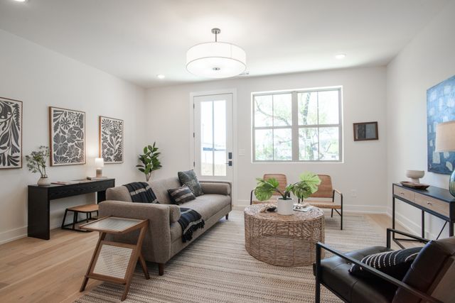 145 Whitsett Rd Apt 30, Nashville, TN 37210