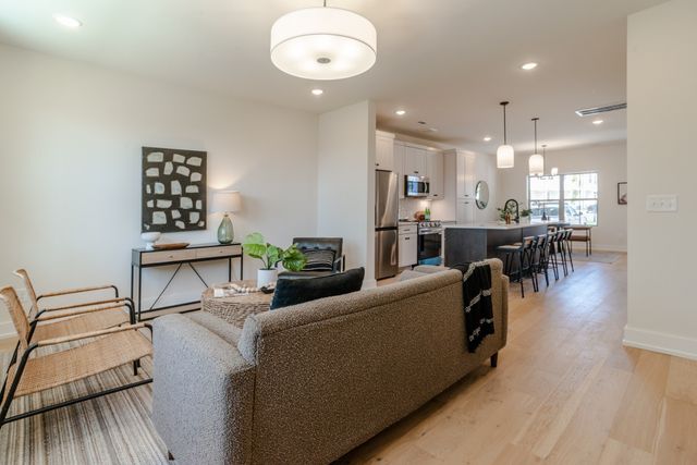 145 Whitsett Rd Apt 30, Nashville, TN 37210