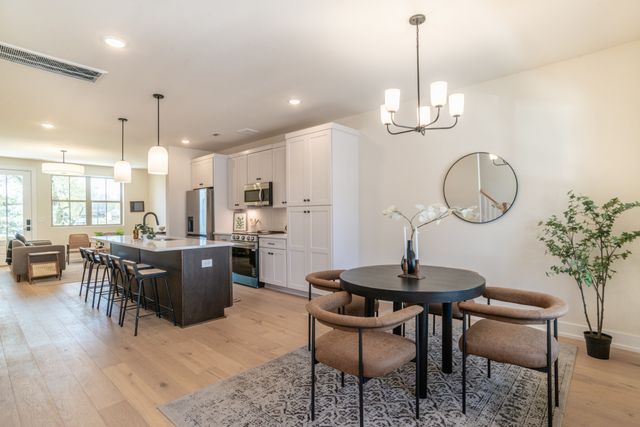 145 Whitsett Rd Apt 30, Nashville, TN 37210