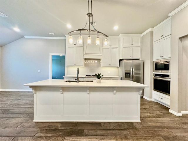 600 Texoma Drive, Edmond, OK 73025