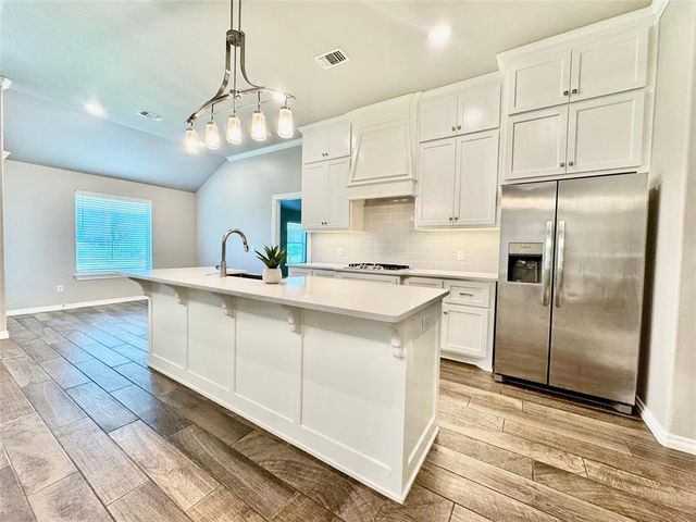 600 Texoma Drive, Edmond, OK 73025