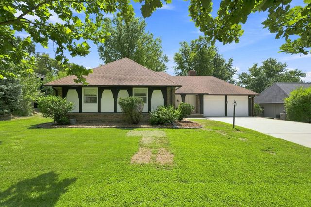 8239 E Brookhollow, Wichita, KS 67206