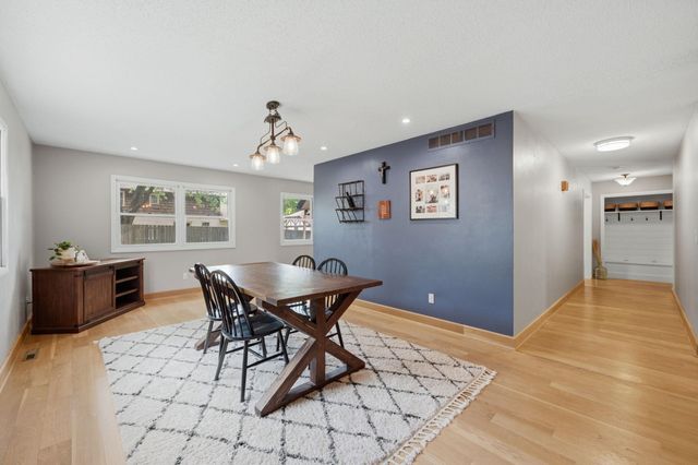 8239 E Brookhollow, Wichita, KS 67206