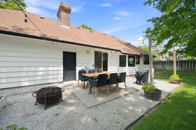 8239 E Brookhollow, Wichita, KS 67206