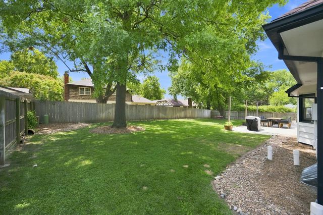 8239 E Brookhollow, Wichita, KS 67206