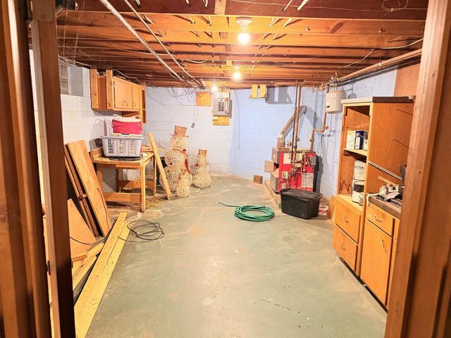 N4299 COUNTY RD E, Kaukauna, WI 54130