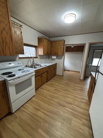 805 Hollister AVENUE, Tomah, WI 54660