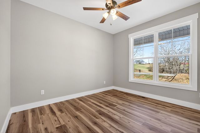 1910 Herbert Garrett Rd, Cookeville, TN 38506