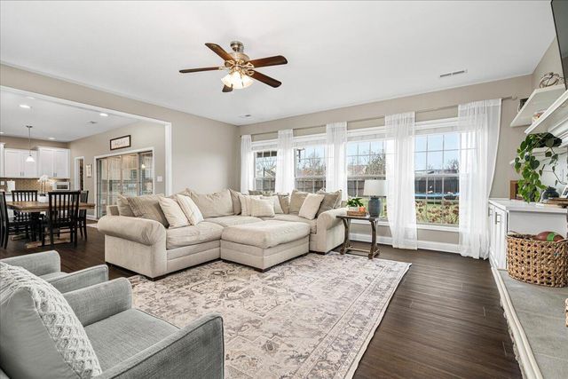 444 Hastings Lane, Versailles, KY 40383