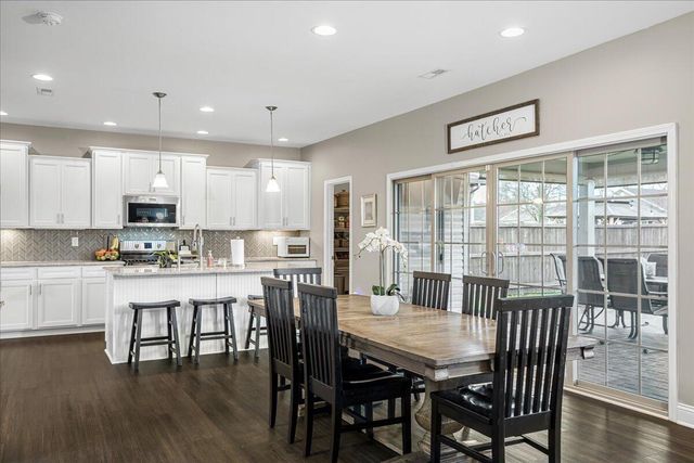 444 Hastings Lane, Versailles, KY 40383