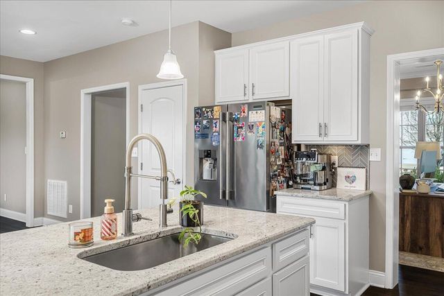 444 Hastings Lane, Versailles, KY 40383