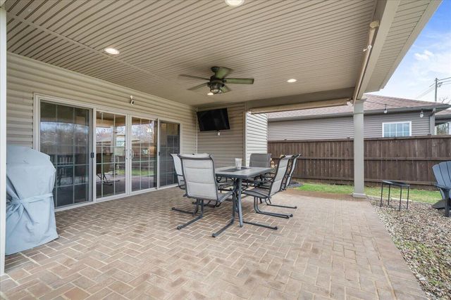 444 Hastings Lane, Versailles, KY 40383