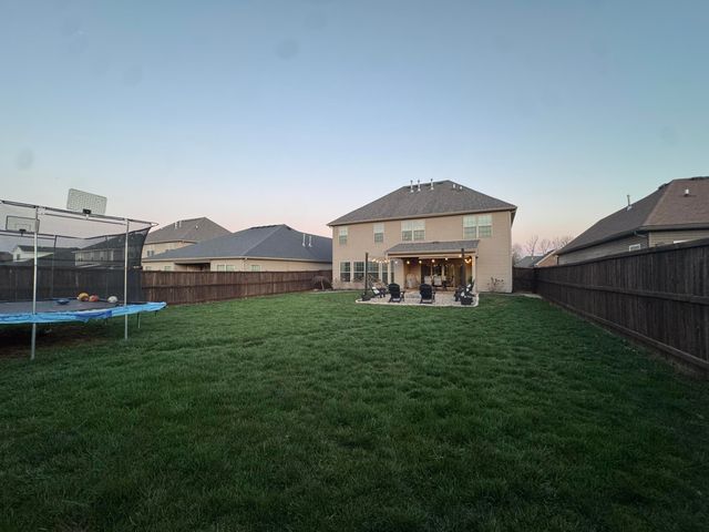 444 Hastings Lane, Versailles, KY 40383