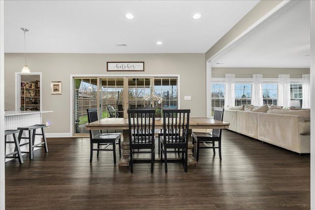 444 Hastings Lane, Versailles, KY 40383