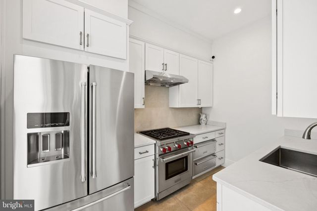 8880 BRADLEY BLVD, Bethesda, MD 20817
