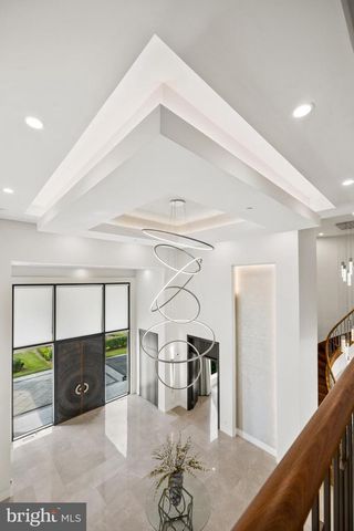 8880 BRADLEY BLVD, Bethesda, MD 20817
