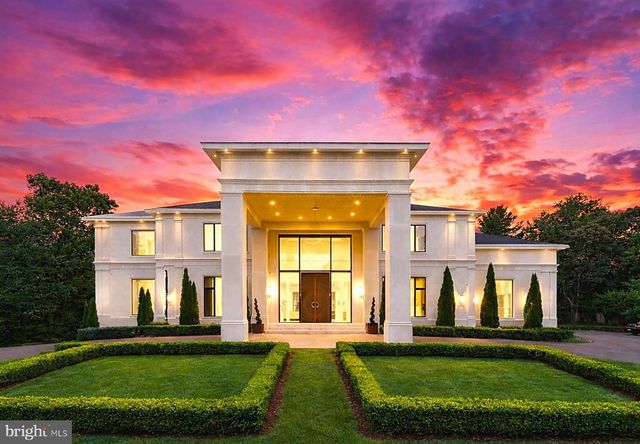 8880 BRADLEY BLVD, Bethesda, MD 20817