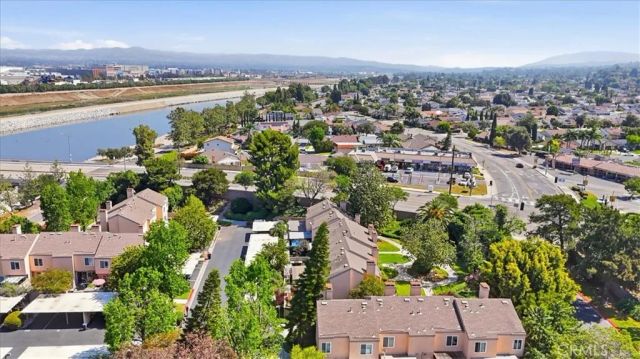 101 W Riverdale, Orange, CA 92865