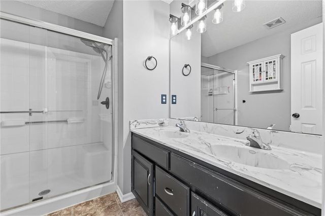 860 River Drive, Edwardsville, KS 66111