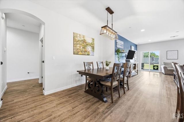 12513 Lautner Drive, Bakersfield, CA 93311