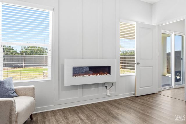 12513 Lautner Drive, Bakersfield, CA 93311