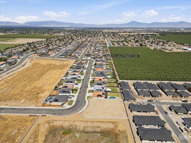 12513 Lautner Drive, Bakersfield, CA 93311