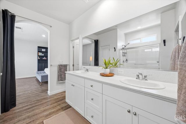 12513 Lautner Drive, Bakersfield, CA 93311