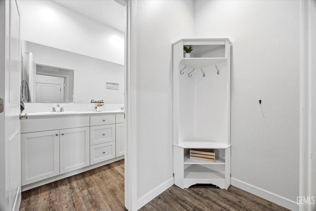 12513 Lautner Drive, Bakersfield, CA 93311