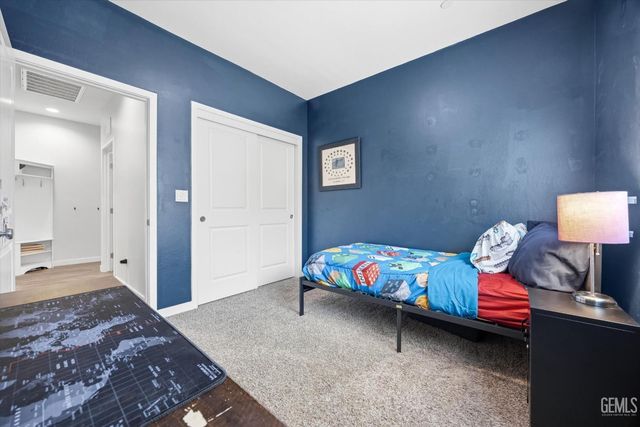 12513 Lautner Drive, Bakersfield, CA 93311