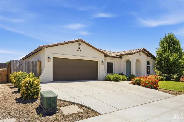 12513 Lautner Drive, Bakersfield, CA 93311