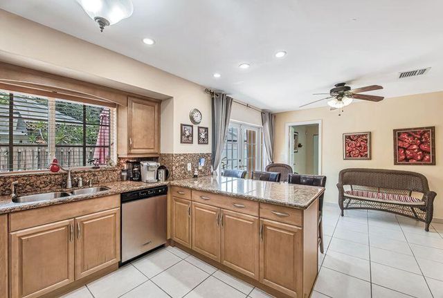 4957 SW 94th Terrace, Cooper City, FL 33328
